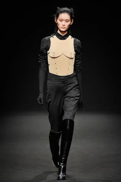 Look 9